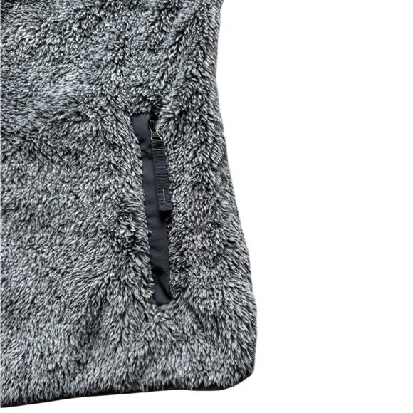 L.L. Bean Women’s Hi Pile Fleece vest gray size medium - Picture 4 of 6